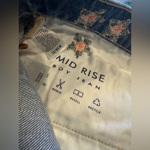 Lucky Brand “Nebula” Embroidered Cross Stitch Jeans – 12R Mid-Rise Boy Jean - Picture 9 of 14